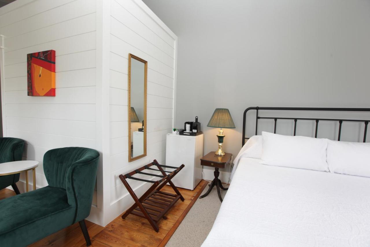 Jackson'S Falls Country Inn Milford 외부 사진